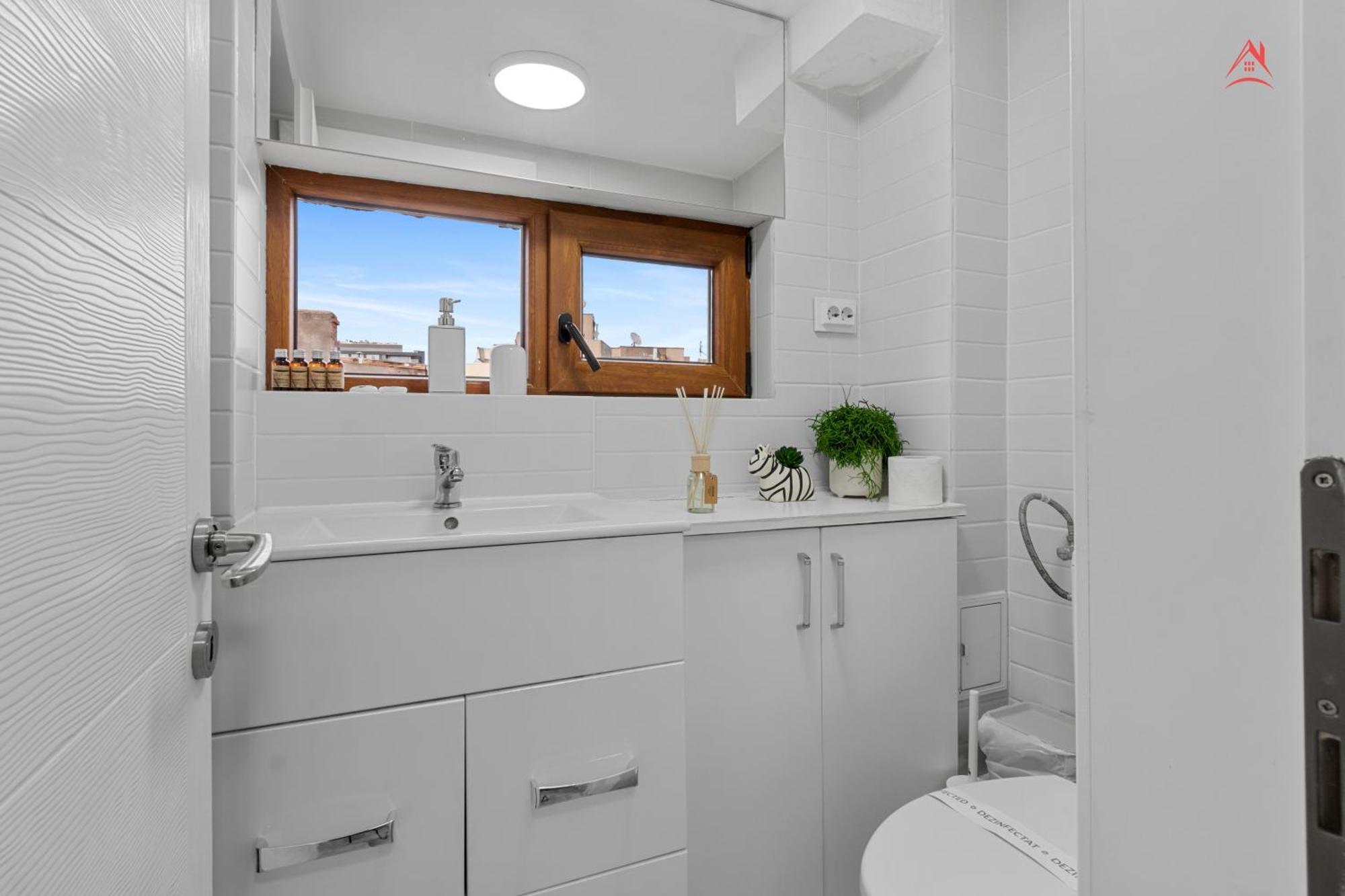 Central Town Cosy Apartment Bukarest Eksteriør billede