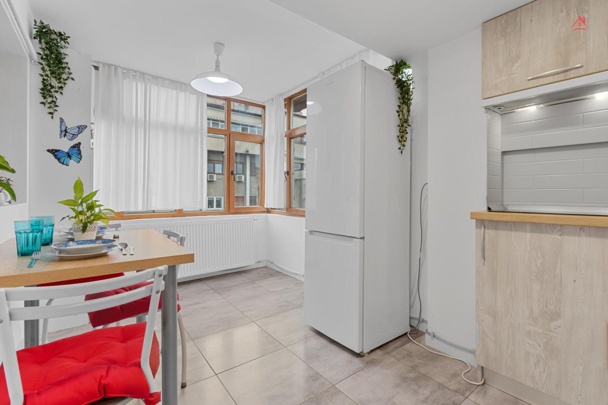Central Town Cosy Apartment Bukarest Eksteriør billede